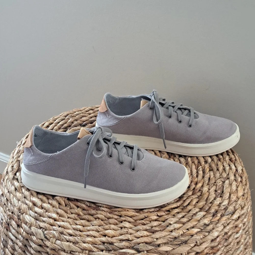 Olukai Women's Kiihele Li‎ Canvas Sneaker Fog Gray Drop in Heel Size 7 / EUR 37